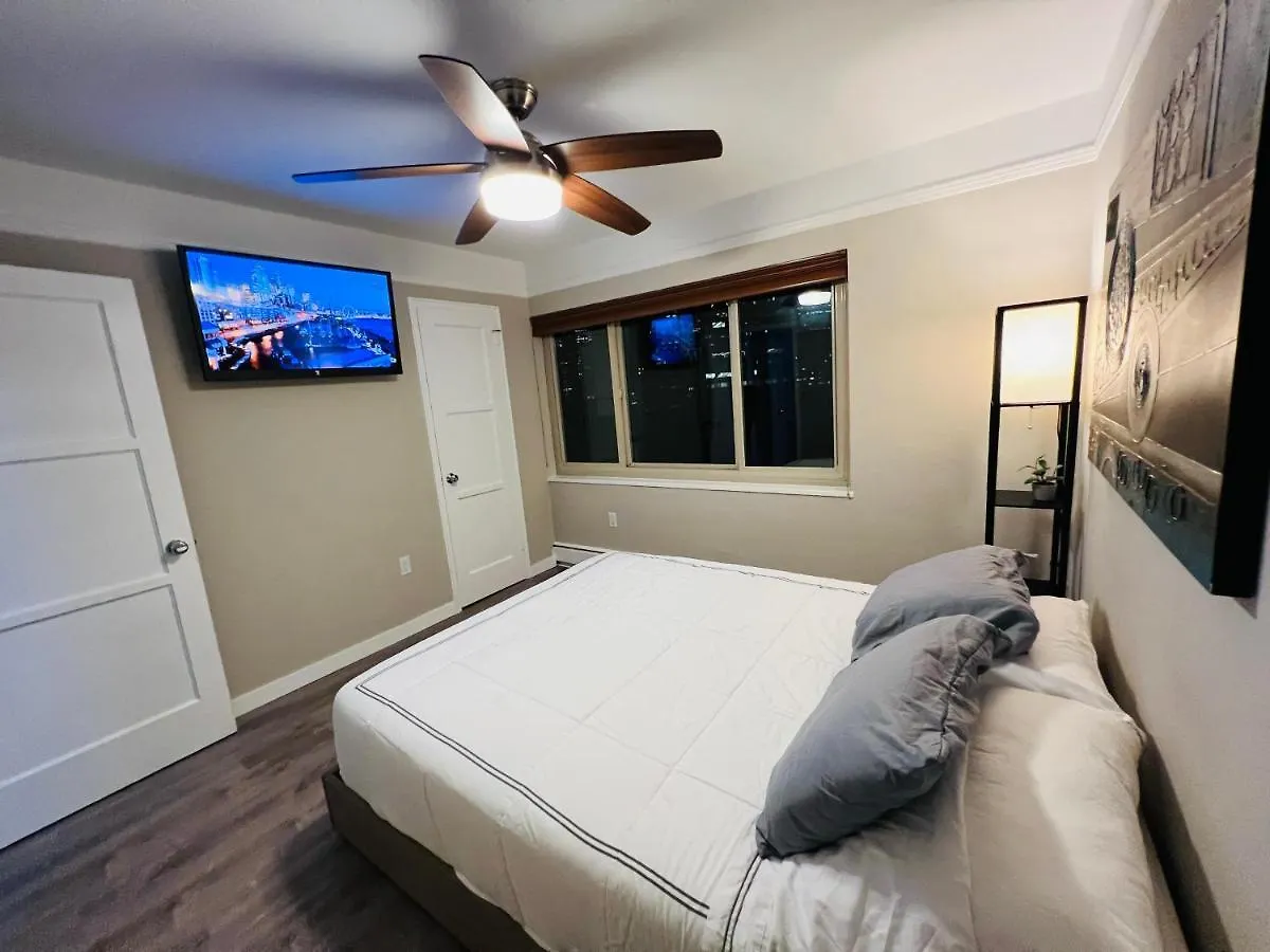 2 Bedroom Penthouse Downtown Seattle Apartment