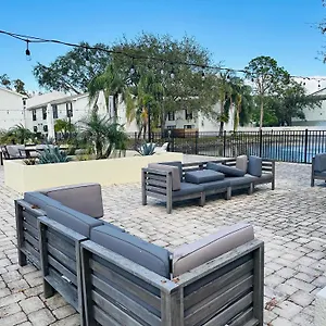 Usf & Busch Gardens Townhome Holiday home Tampa
